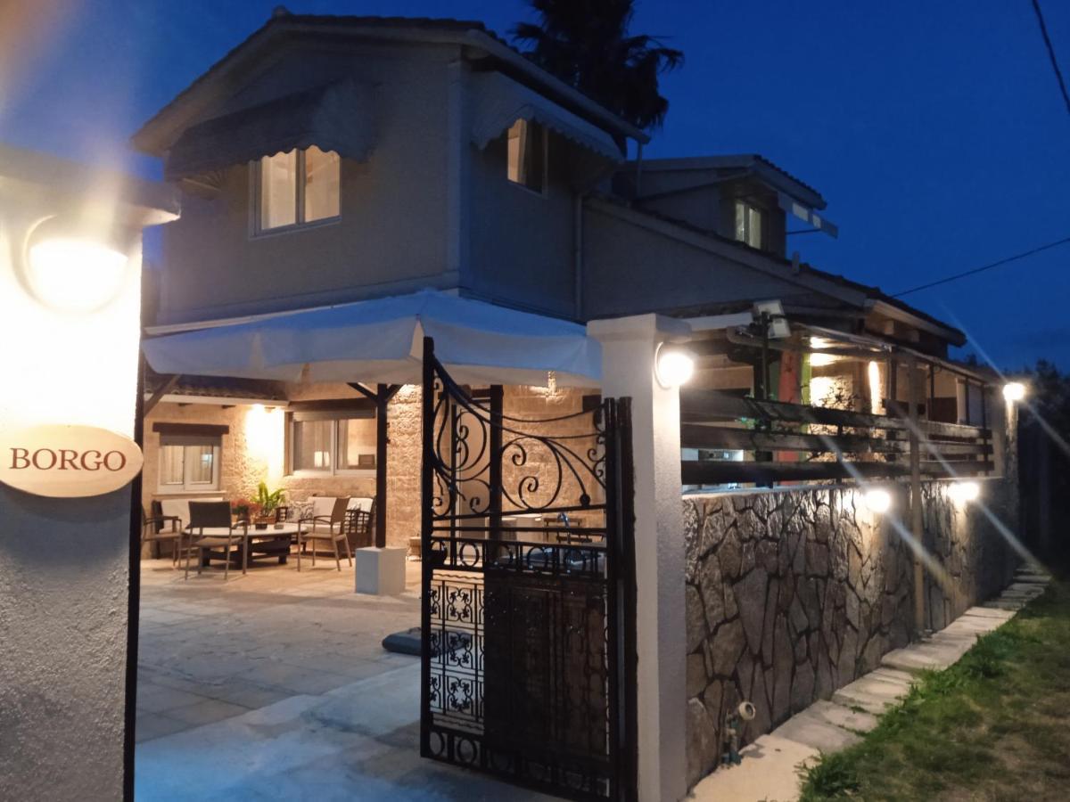 Villa Borgo! Ευχάριστο Εξοχικό Σπίτι Δίπλα Στη Θάλασσα!! à Lefkáda Extérieur photo