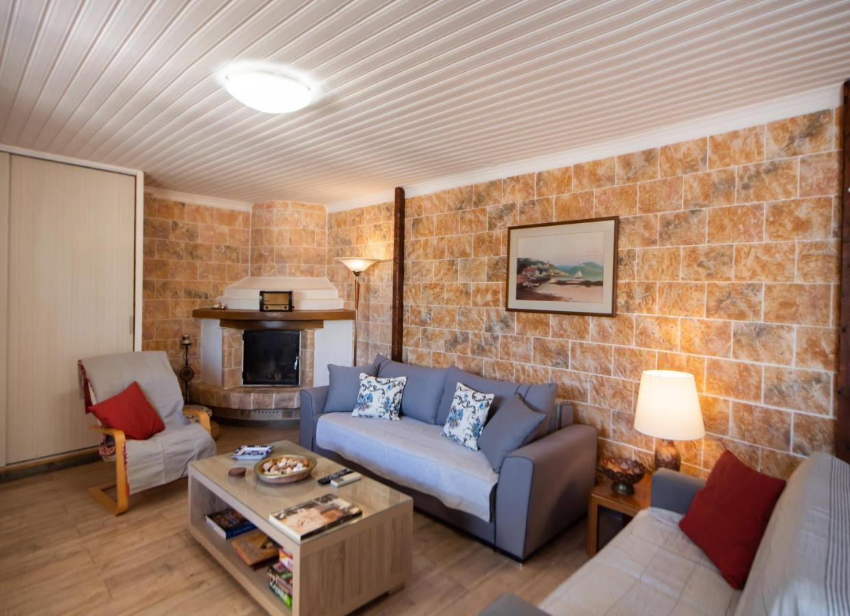 Villa Borgo! Ευχάριστο Εξοχικό Σπίτι Δίπλα Στη Θάλασσα!! à Lefkáda Extérieur photo